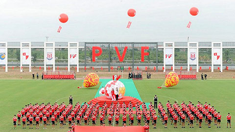 Vingroup bất ngờ chuyển giao PVF cho tập đoàn giáo dục Văn Lang